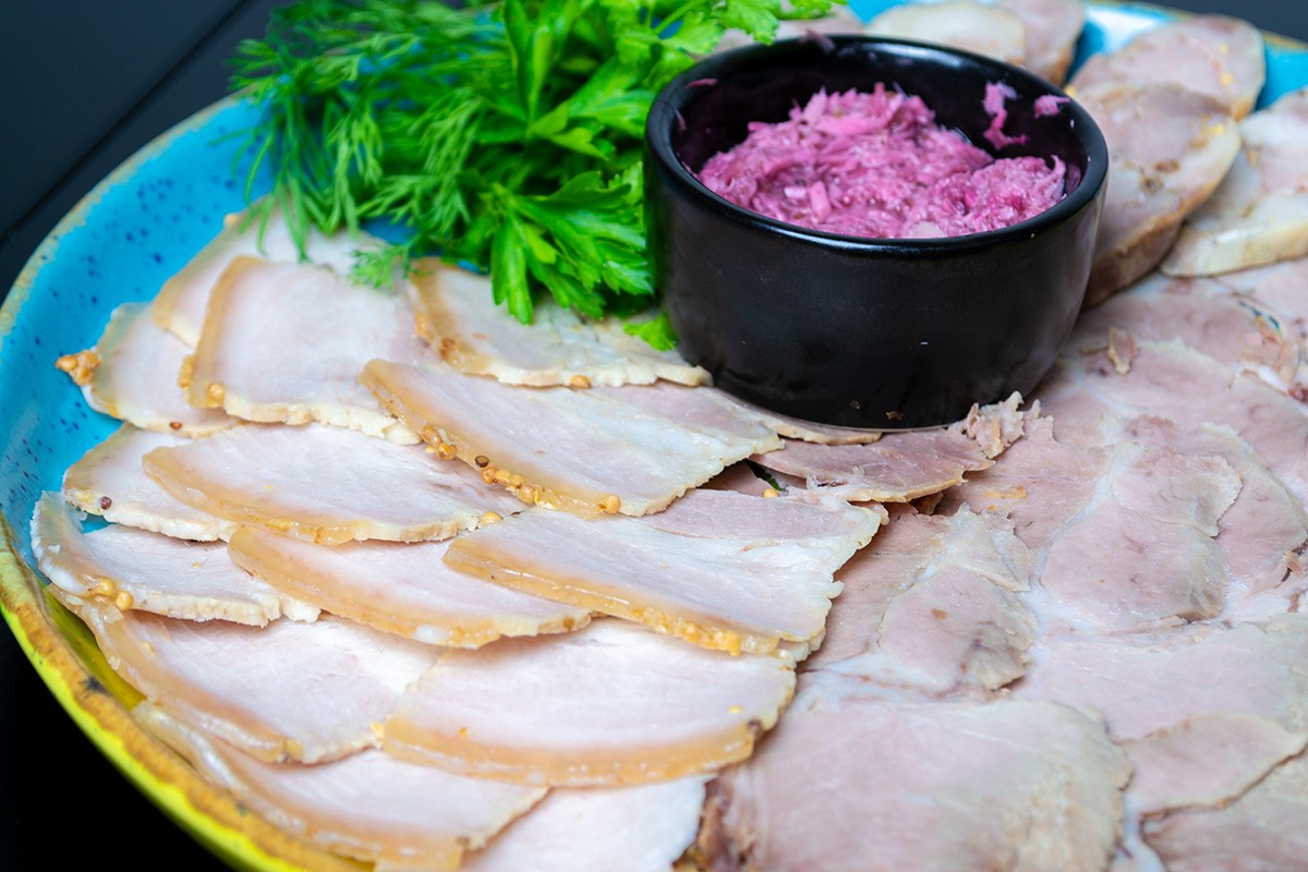 Мясная тарелка