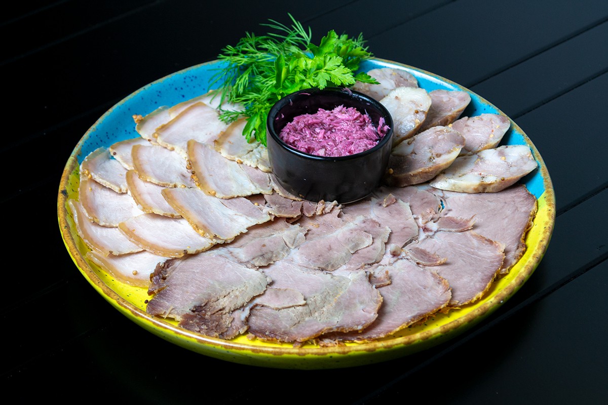 Мясная тарелка